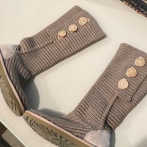 Ugg Classic Cardy Sweater Boot Cream/Beige Size 6
